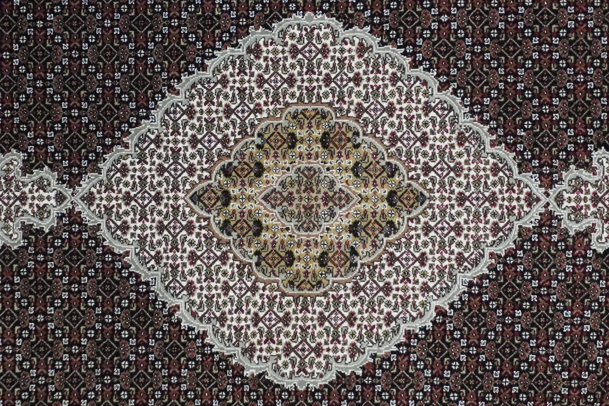 Canvello Hand Made Formal Medallion Indo Tabriz Rug - 8'1'' X 10'2''