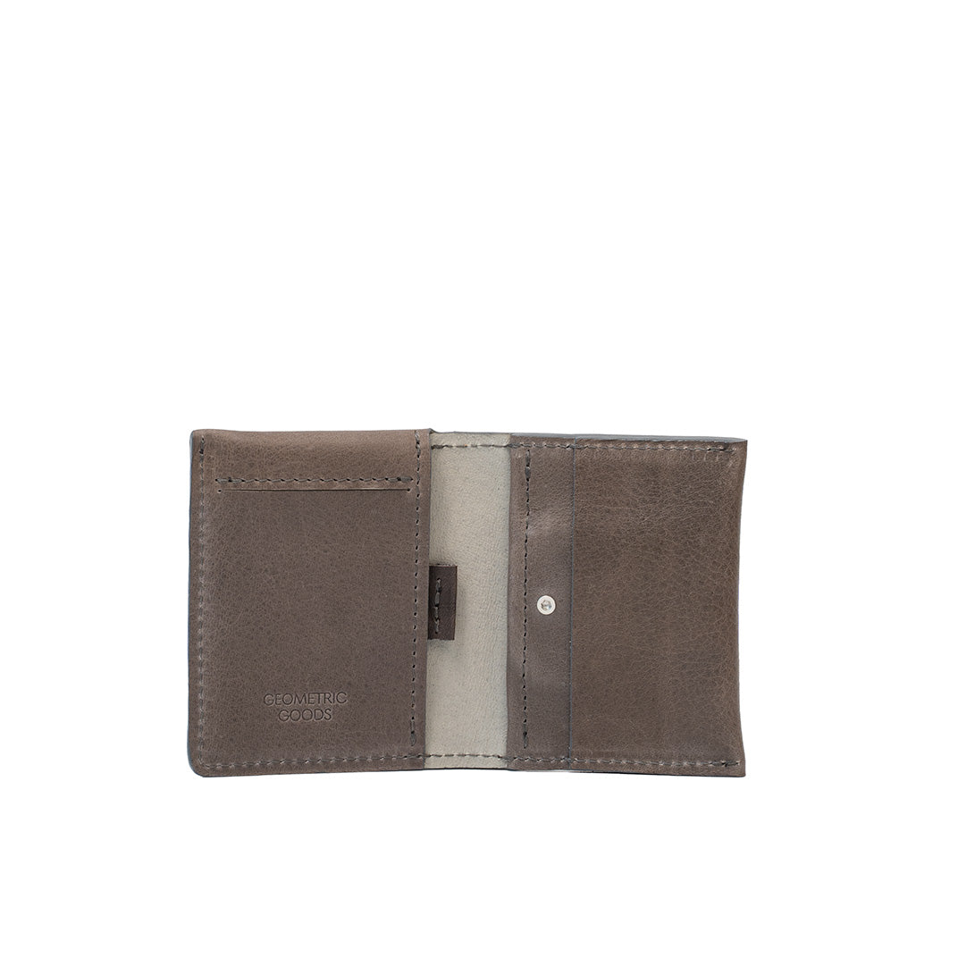 Leather Card Wallet for AirTag - The Minimalist 5.0