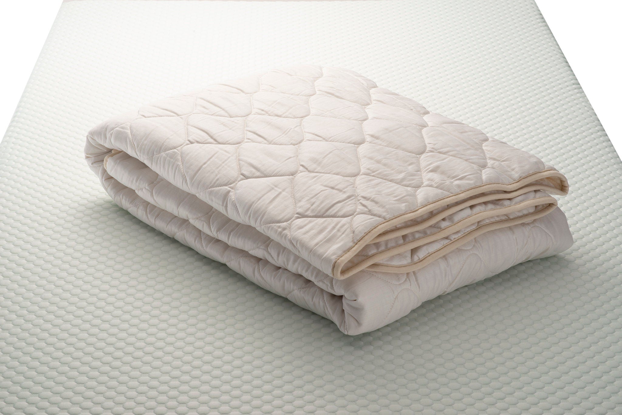 Wool and cotton sateen quilt, natural wool duvet insert