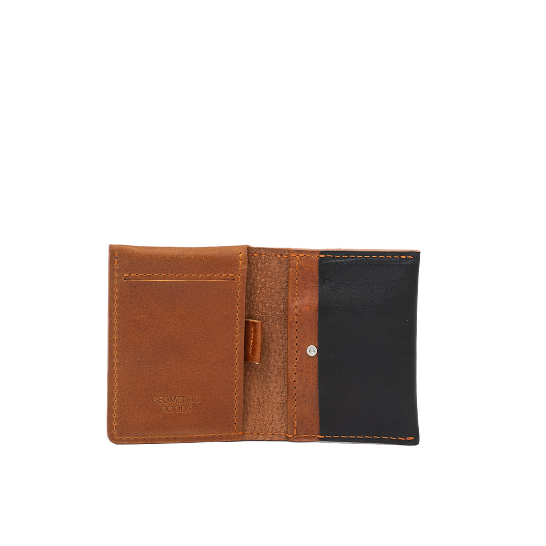 Leather Card Wallet for AirTag - The Minimalist 5.0