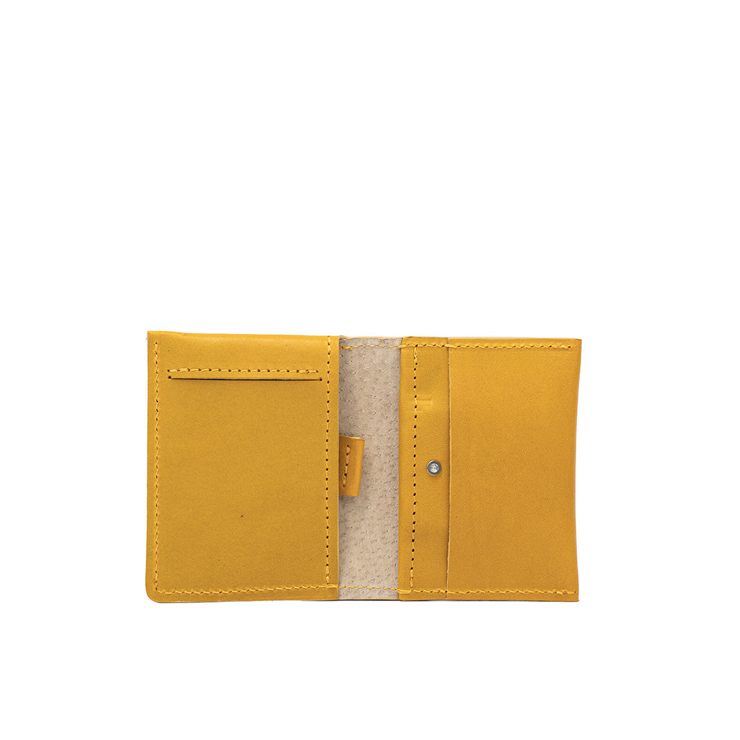 Leather Card Wallet for AirTag - The Minimalist 5.0